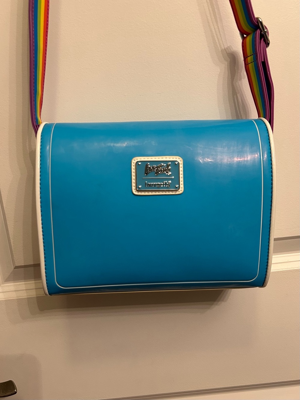 Lisa Frank x Loungefly Angel Kitty Cross Body Bag - Picture 3 of 8